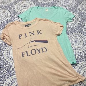 PINK FLOYD graphic tee + freebie